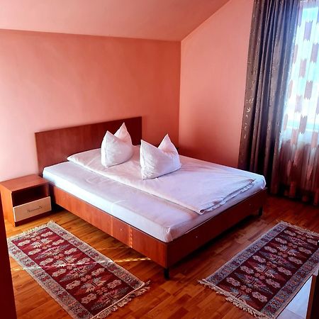 Hotel Pensiunea Sanziana Gran Varadino Esterno foto