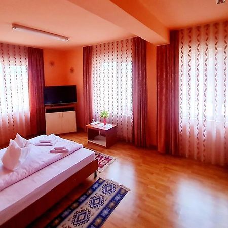 Hotel Pensiunea Sanziana Gran Varadino Esterno foto