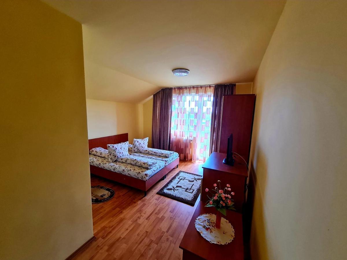 Hotel Pensiunea Sanziana Gran Varadino Esterno foto