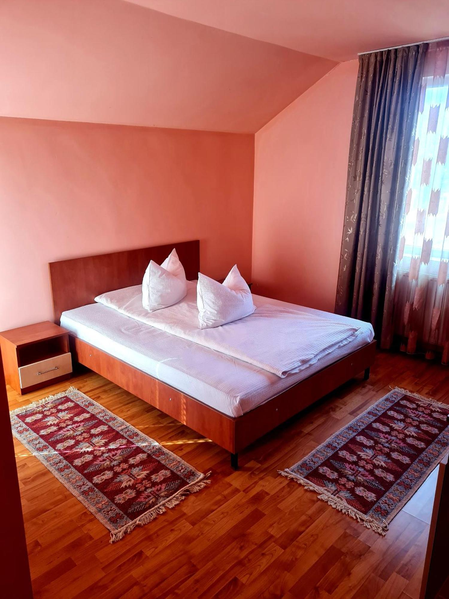 Hotel Pensiunea Sanziana Gran Varadino Esterno foto