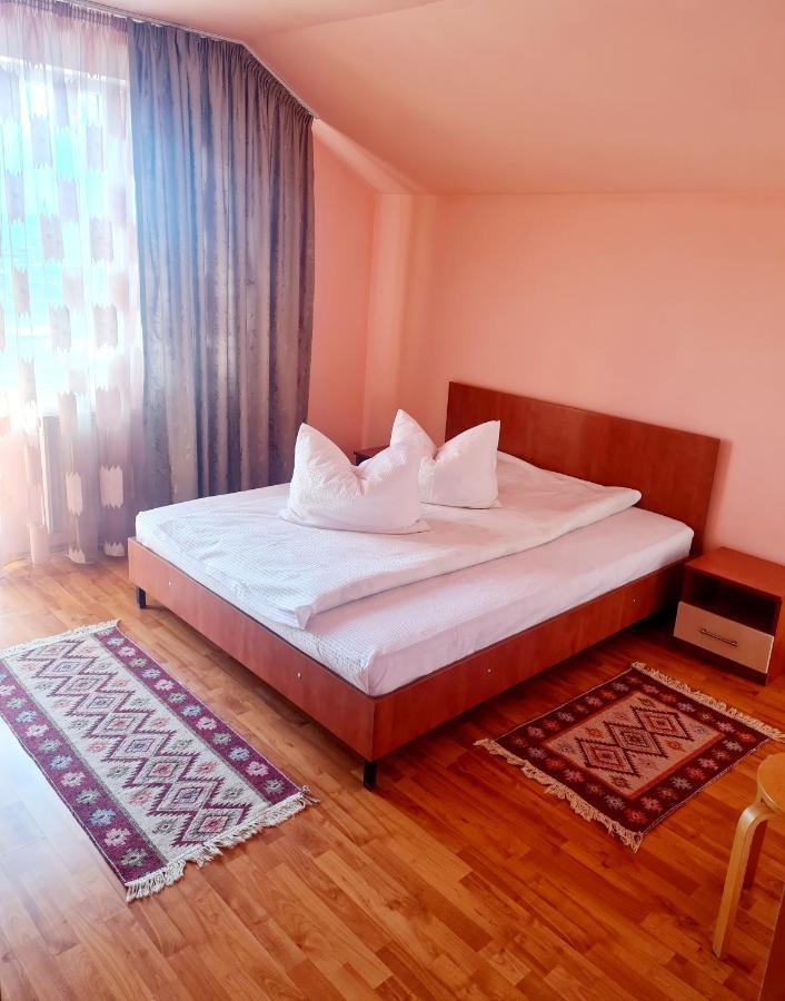 Hotel Pensiunea Sanziana Gran Varadino Esterno foto